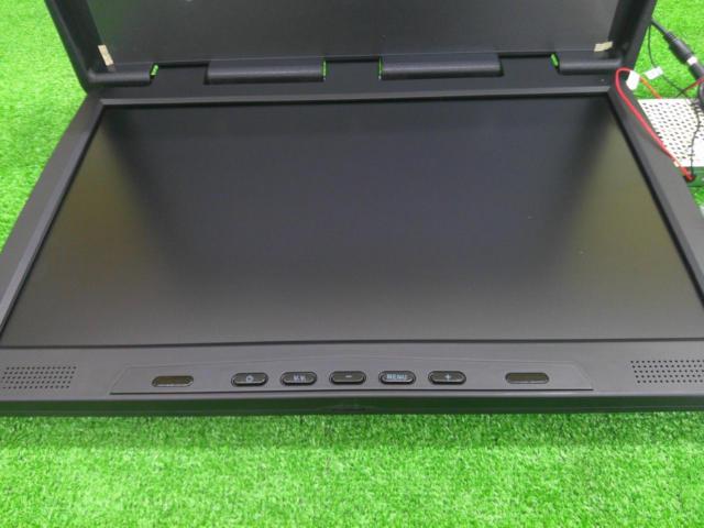 Unknown Manufacturer
22 inches flip down monitor