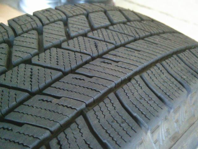 BRIDGESTONE BLIZZAK VRX3+weds RAVRION R501