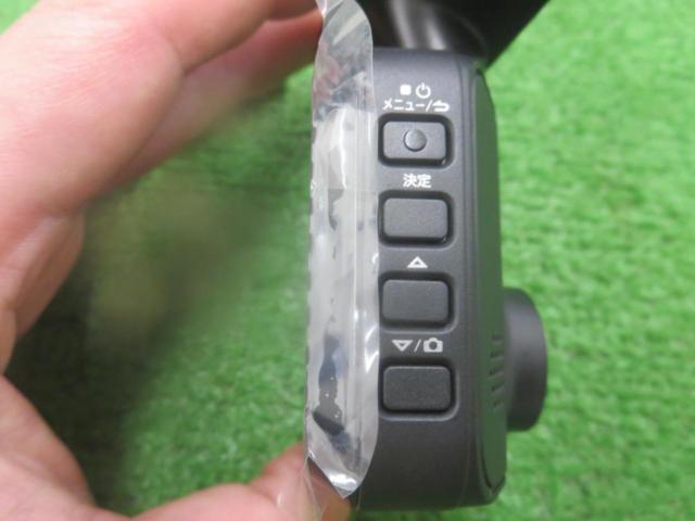 KENWOOD
DRV-350 Front-facing recording dashcam