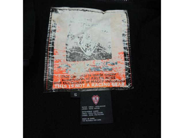 ARELN
NESS
BERICK
Jacket
