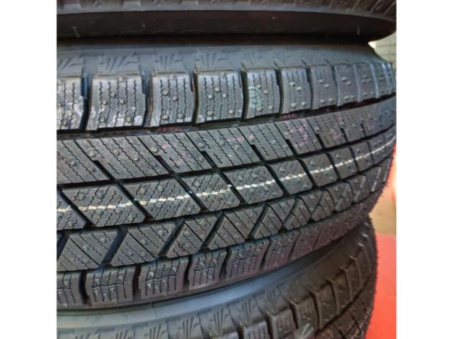 BRIDGESTONE
BLIZZAK
VRX3