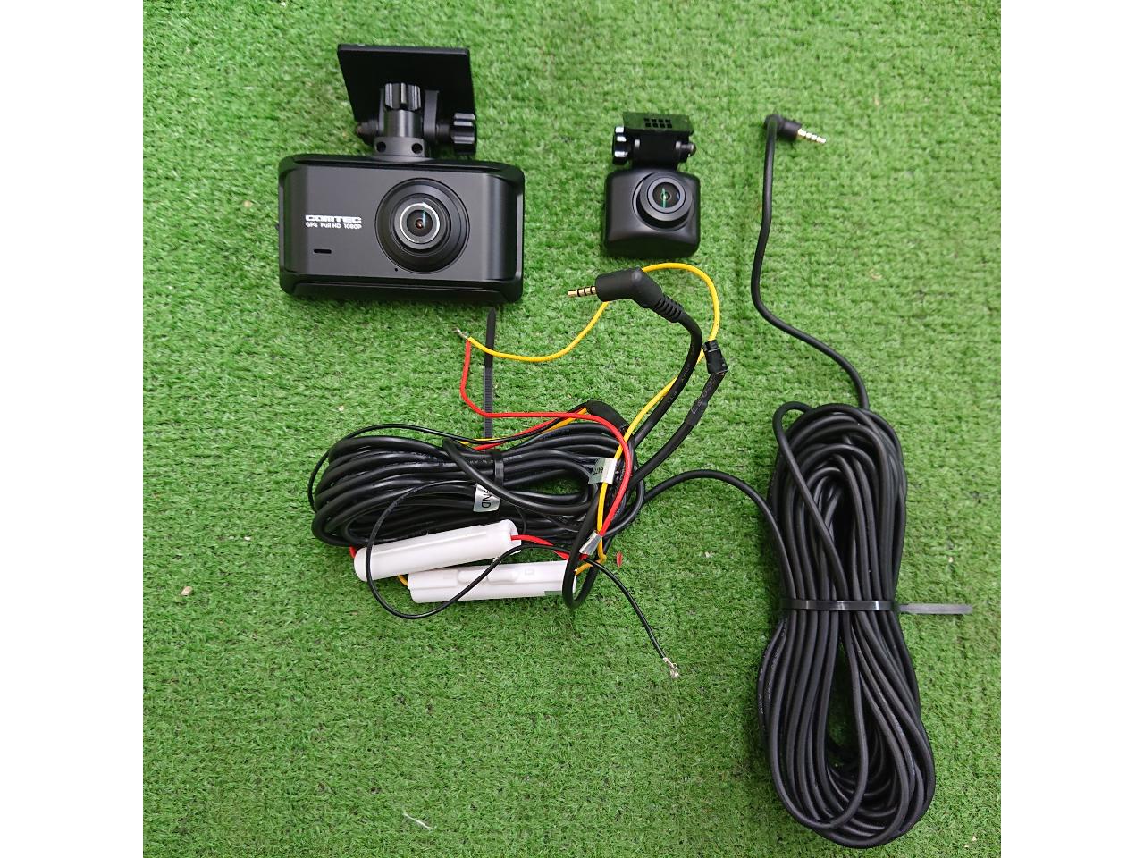 COMTEC
ZDR
035 Front and rear recording dashcam