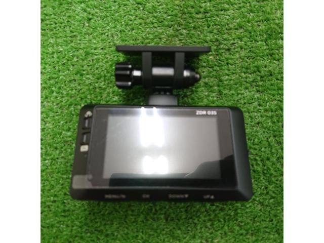 COMTEC
ZDR
035 Front and rear recording dashcam