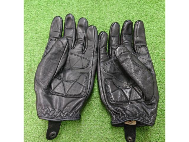 DAYTONA
Leather Gloves