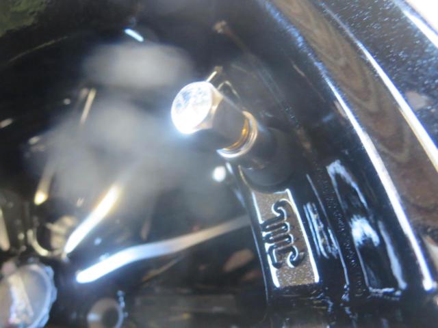 BRIDGESTONE BLIZZAK VRX3 + HOT STUFF Chronus CH-110