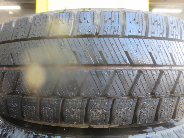 BRIDGESTONE BLIZZAK VRX3 + BADX S-HOLD GLANZ SE
