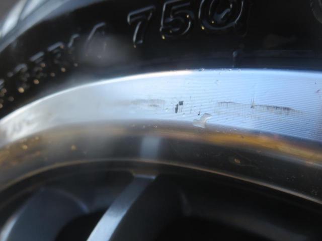 BRIDGESTONE BLIZZAK VRX3 + BADX S-HOLD GLANZ SE