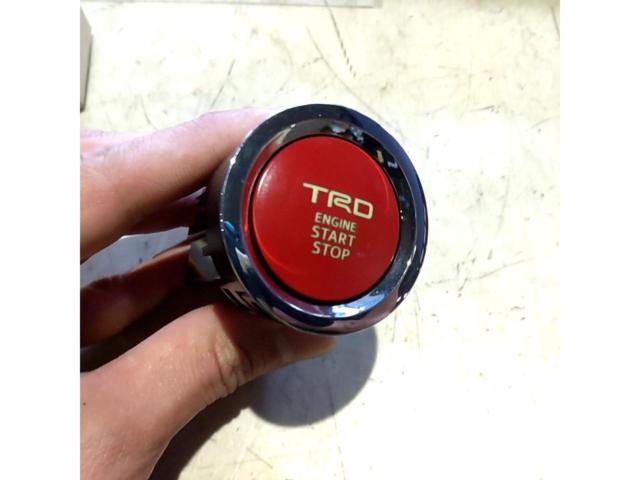 【TRD】プッシュスタートスイッチ ( MS422-00003 )