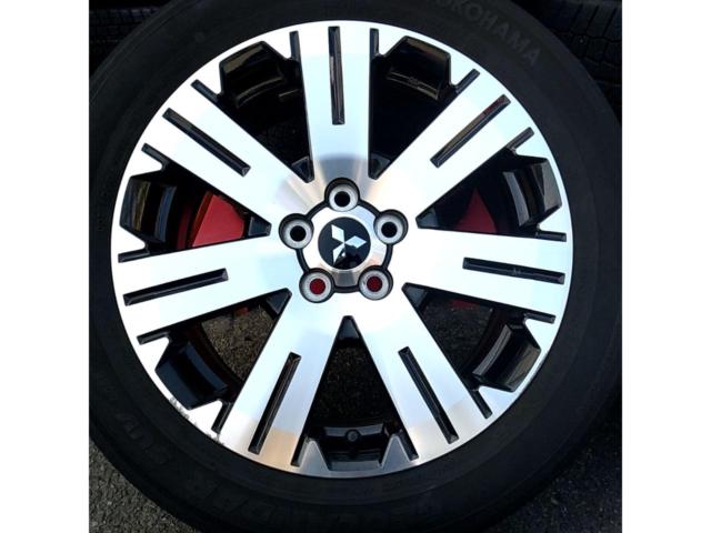 *This product is for wheels only. Mitsubishi genuine Delica D:5
(CV 1 W)
Mid-term type
Genuine
Wheel