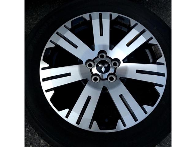 *This product is for wheels only. Mitsubishi genuine Delica D:5
(CV 1 W)
Mid-term type
Genuine
Wheel