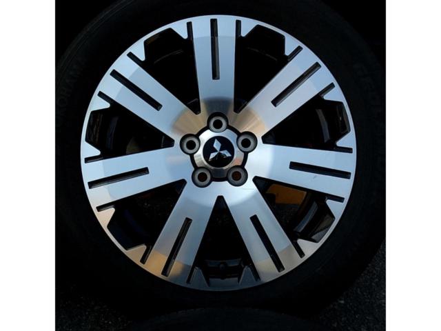 *This product is for wheels only. Mitsubishi genuine Delica D:5
(CV 1 W)
Mid-term type
Genuine
Wheel