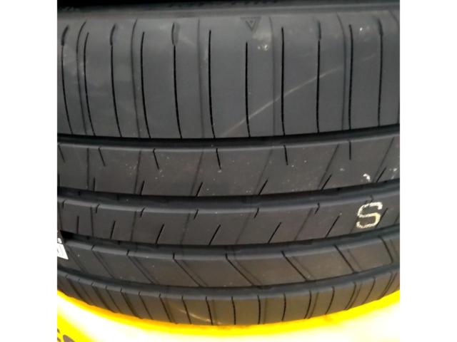DUNLOP
SPORT
MAXX
LUX
225 / 45R18