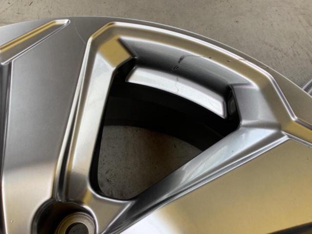 TOYOTA
RAV4
Original wheel