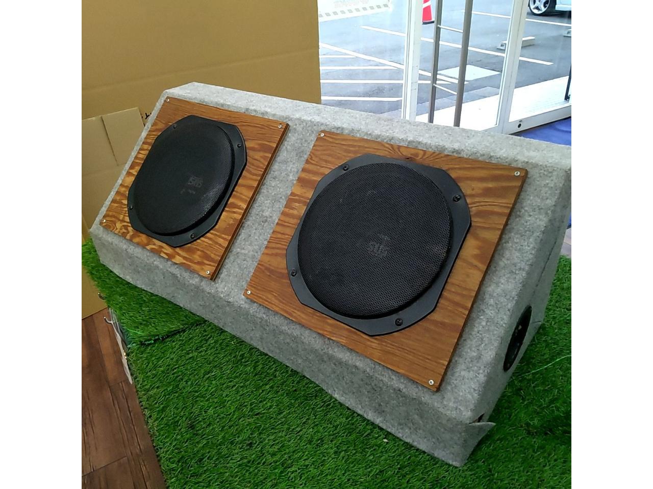 メーカー不明 BOX付きサブウーハースピーカー