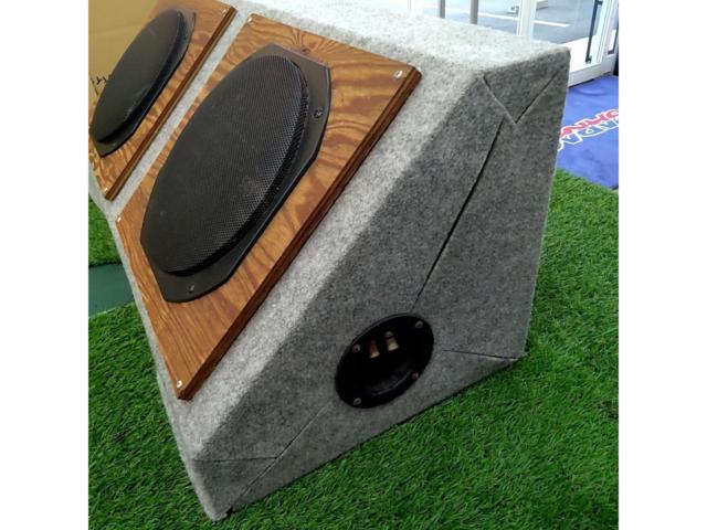 メーカー不明 BOX付きサブウーハースピーカー