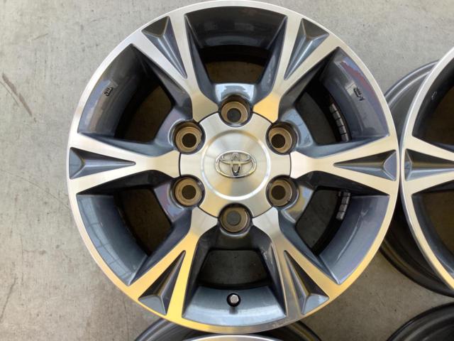 Toyota genuine 200 series Hiace / genuine optional aluminum wheels