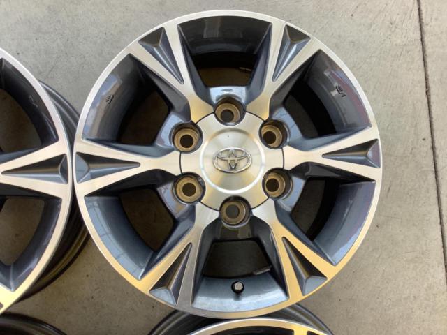 Toyota genuine 200 series Hiace / genuine optional aluminum wheels