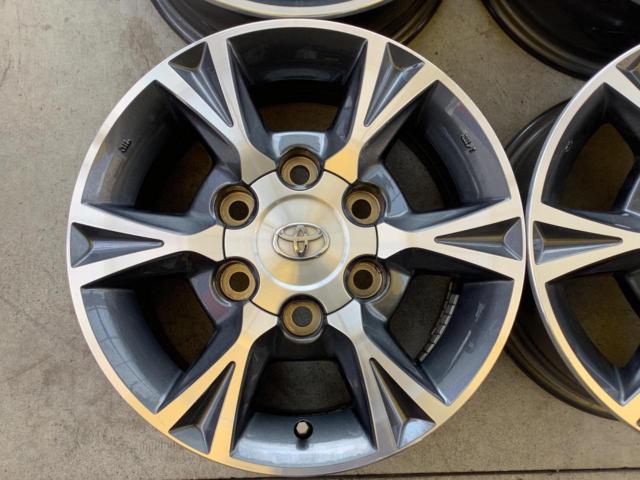 Toyota genuine 200 series Hiace / genuine optional aluminum wheels