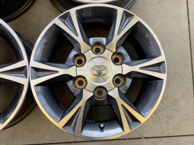 Toyota genuine 200 series Hiace / genuine optional aluminum wheels
