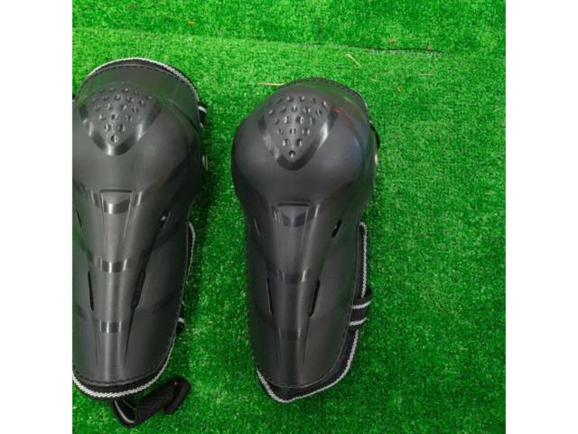 Elbow guards from an unknown manufacturer