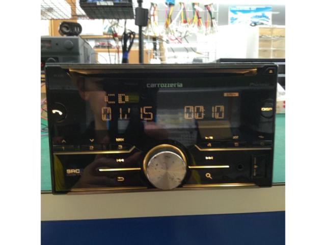 Carrozzeria
FH-4200
※ 2016 model year
Bluetooth audio support