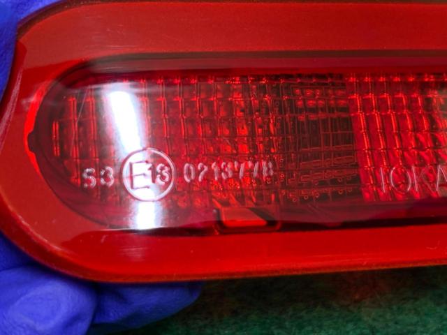 SUZUKI 純正LEDハイマウントストップランプ 刻印番号:TOKAIDENSO 35810-81M0 ジムニー:JB64/エブリィ:DA17V/スペーシア:MK53S