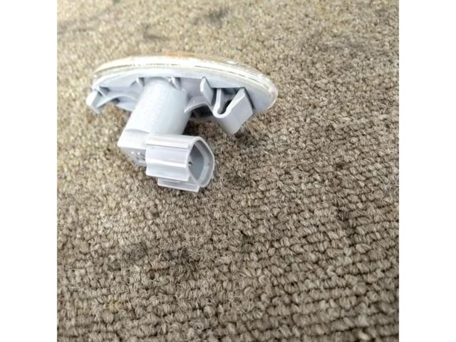 【160系プロボックス】TOYOTA(トヨタ) 純正サイドマーカー