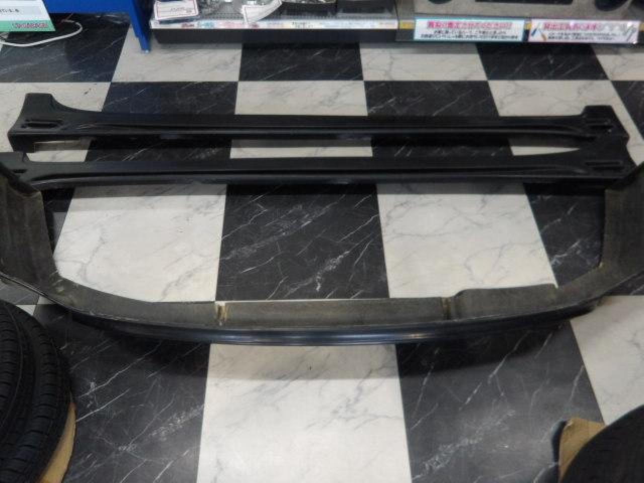Prius ZVW30
No Brand
Side + Rear Half Aero Set