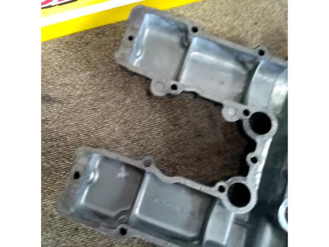 Kawasaki Zephyr 400 C5
Genuine cylinder head cover