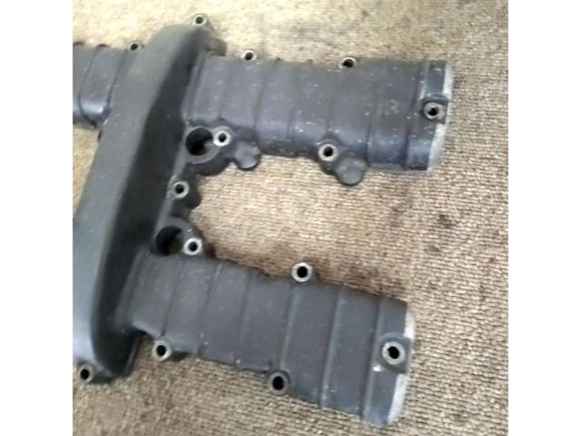 Kawasaki Zephyr 400 C5
Genuine cylinder head cover