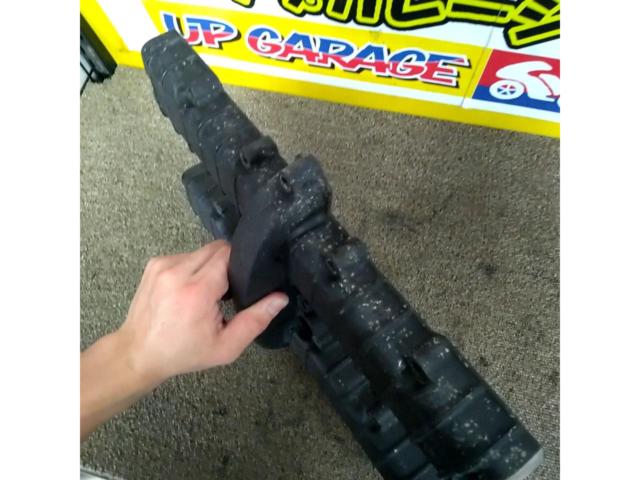 Kawasaki Zephyr 400 C5
Genuine cylinder head cover