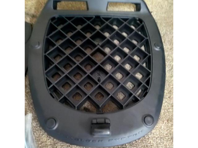 GIVI (ENT)
BOLD
Mono lock case
Capacity: 32L
