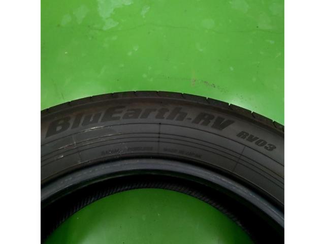 *2 *YOKOHAMABluEarth-RV
RV03
225 / 60R18