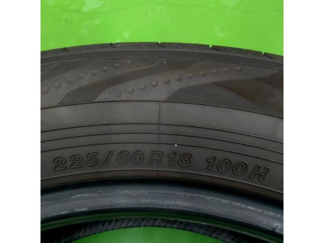 *2 *YOKOHAMABluEarth-RV
RV03
225 / 60R18