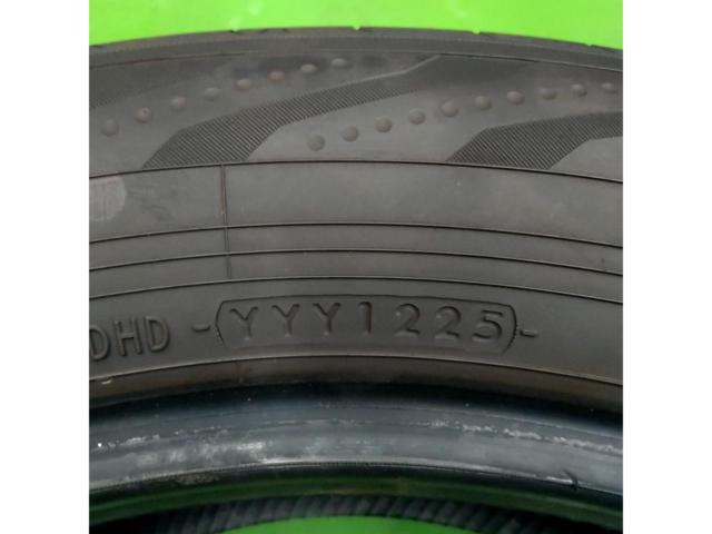 *2 *YOKOHAMABluEarth-RV
RV03
225 / 60R18