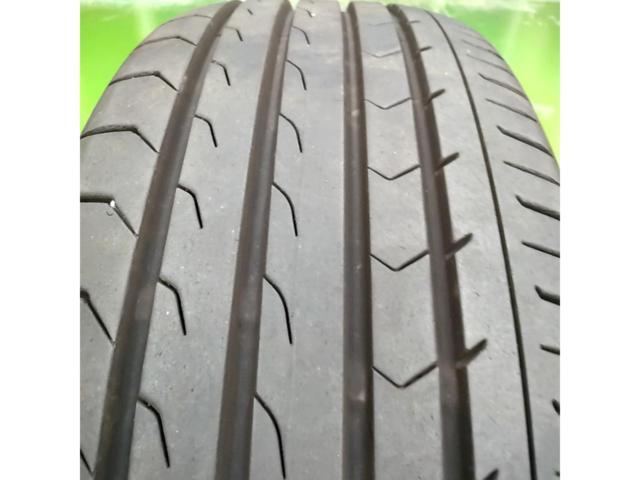 *2 *YOKOHAMABluEarth-RV
RV03
225 / 60R18