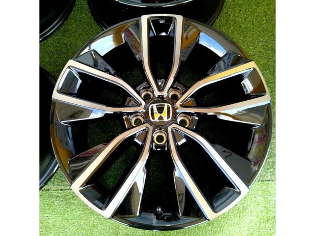 Honda genuine
RV type Vezel
RS original wheel