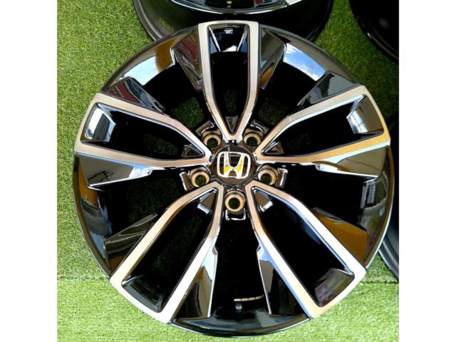 Honda genuine
RV type Vezel
RS original wheel