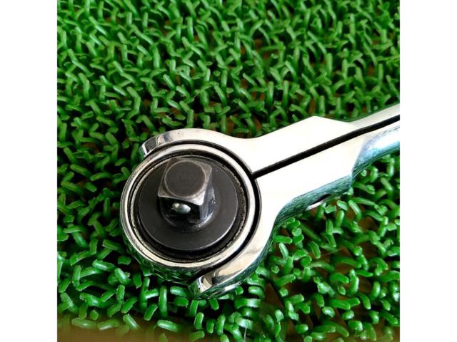 Snap-on
3/8 SQ
Swivel head ratchet
FHNF100
