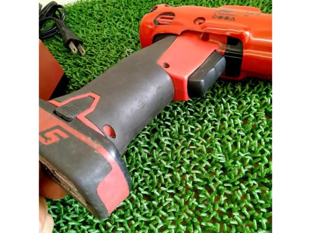 Snap-on
Rechargeable impact wrench
Model name unknown