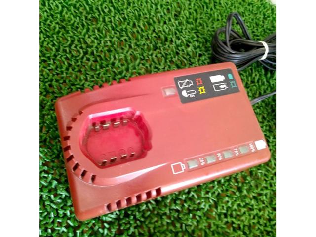 Snap-on
Rechargeable impact wrench
Model name unknown