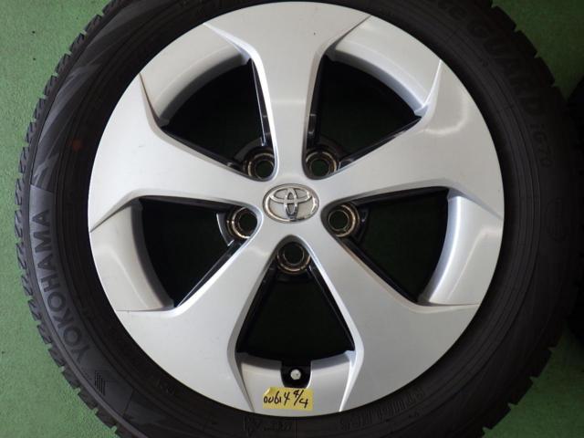 トヨタ純正(TOYOTA)  30系プリウス後期純正ホイール  + YOKOHAMA(ヨコハマ) ICE GUARD iG70