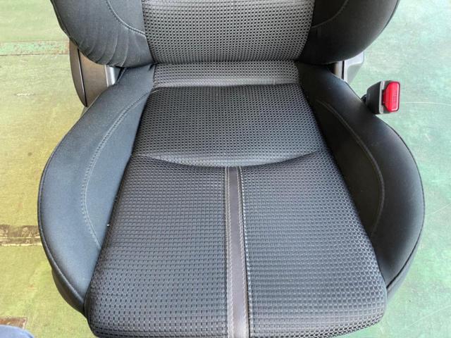 Mazda Genuine BM5FP
Acceleration
Genuine sheet
Driver side