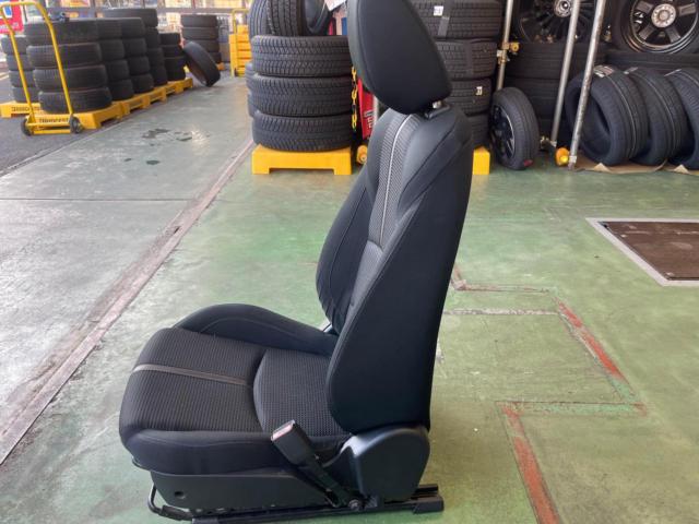 Mazda Genuine BM5FP
Acceleration
Genuine sheet
Driver side