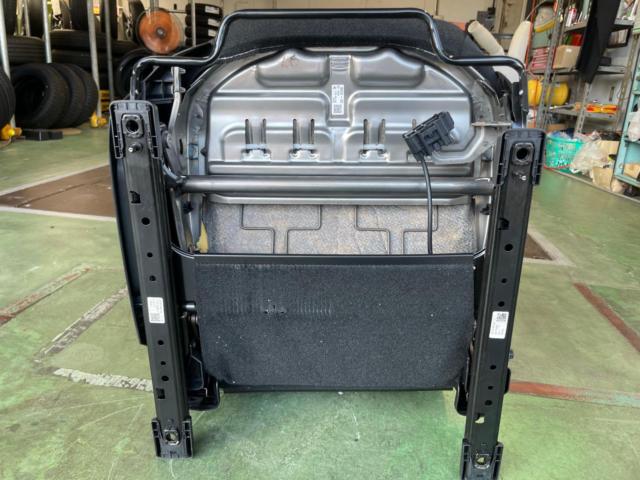 Mazda Genuine BM5FP
Acceleration
Genuine sheet
Driver side