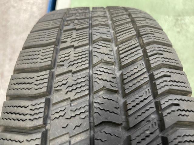 weds(ウェッズ) VELVA(ヴェルヴァ) TESALIA  + GOODYEAR(グッドイヤー) ICE NAVI8 4本セット