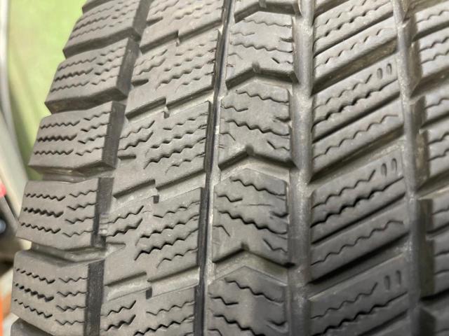 weds(ウェッズ) VELVA(ヴェルヴァ) TESALIA  + GOODYEAR(グッドイヤー) ICE NAVI8 4本セット