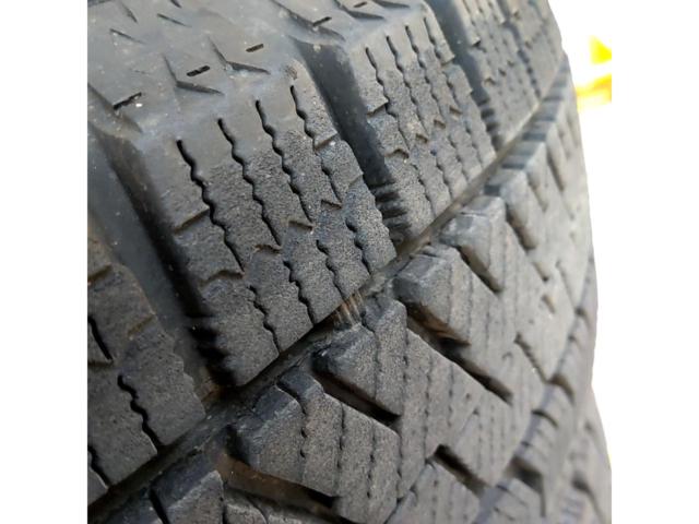 Blue container BRIDGESTONE
BLIZZAK
VRX2
165 / 55R15
Made in 2023