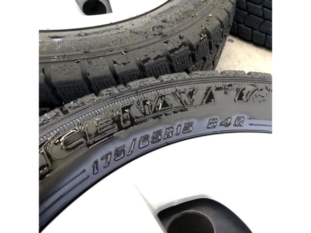 年数違い TOYOTA(トヨタ) アクア 10系 純正スチールホイール  + GOODYEAR(グッドイヤー) ICE NAVI 7