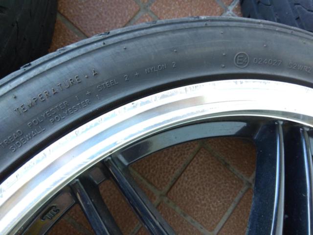 Unknown Manufacturer
Polished rim
Double 8-spoke
Wheel only four